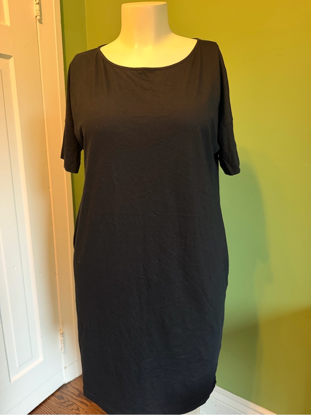 GAP Black Scoop Neck Short Sleeve t-shirt Tunic Dress